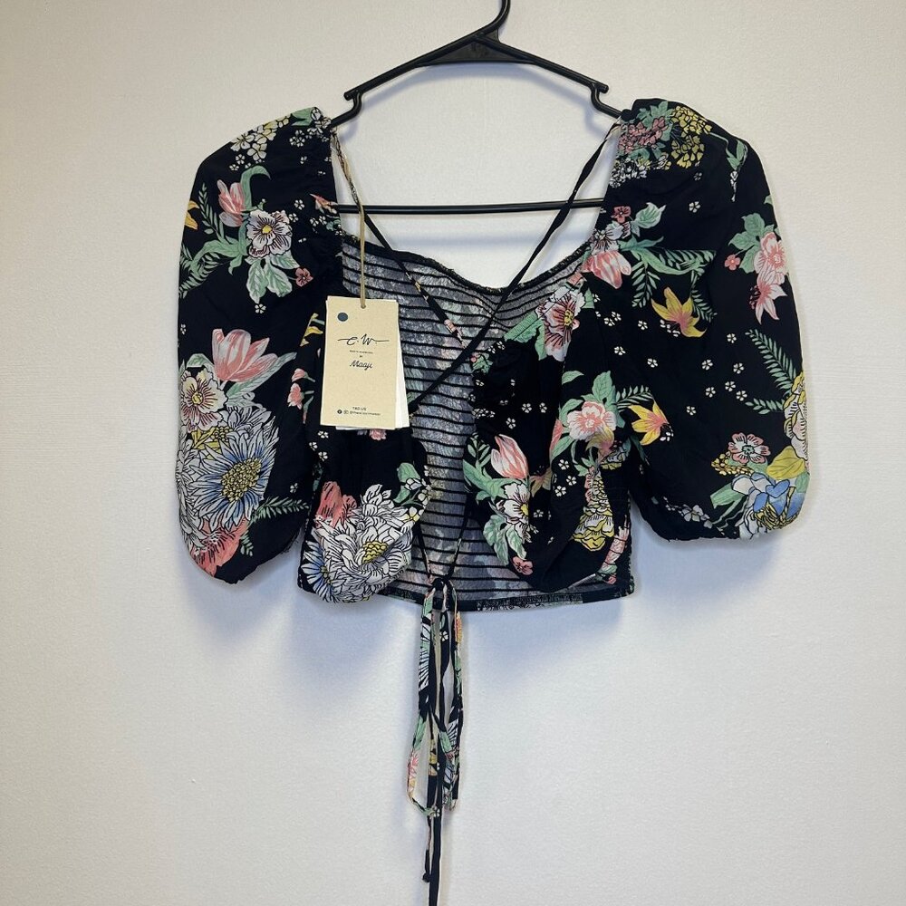 Maaji Black Floral Bouquet Reversible Smocked Puff Short Sleeve Riley Crop Top - Picture 6 of 8